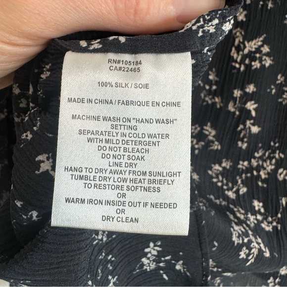 Go by Gosilk Womens Small Popover Blouse Floral Wrinkle Fabric Dainty Preppy - Picture 5 of 9